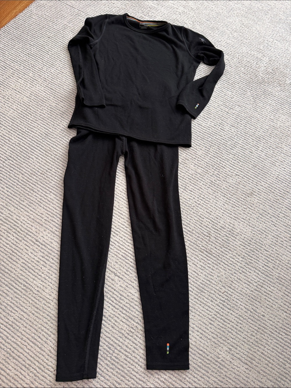 Boys Smartwool size large Kids Black base layer Set - Long Sleeve Top & Leggings
